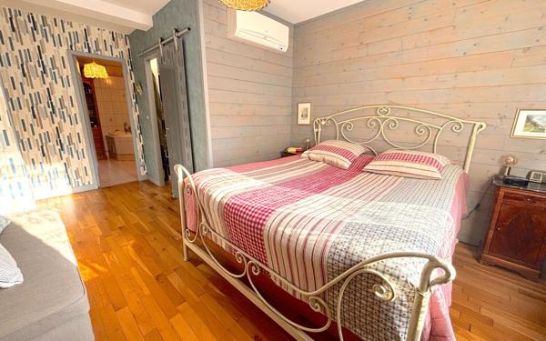 Maison à vendre    5 pièces •  Corbeil-Essonnes