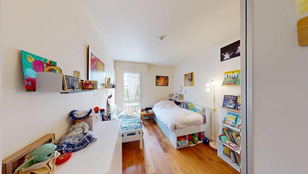 Appartement meublé Courbevoie 85.19m² - 2300€CC