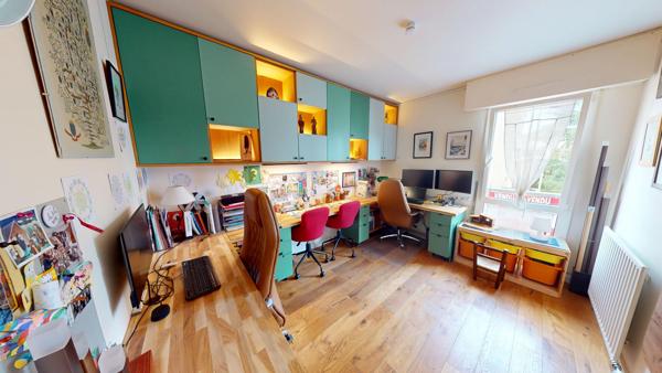 Appartement meublé Courbevoie 85.19m² - 2300€CC