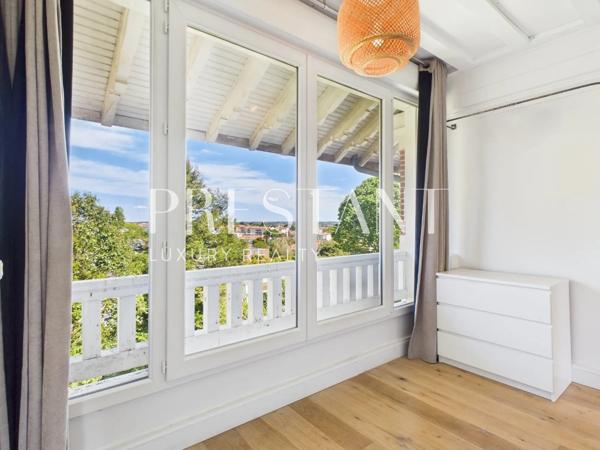 Appartement de 134 m² dans une bâtisse en pierre, à 10 min des plages à vélo, ANGLET