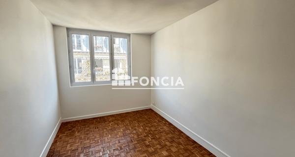 Location Appartement 2 pièces 57.18 m² - Paris 75018