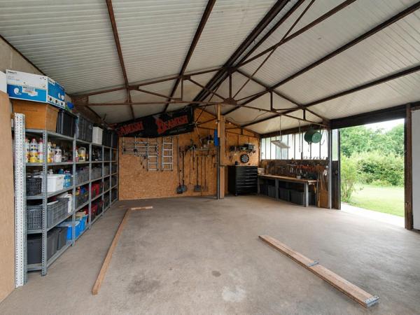 PLAIN-PIED RÉNOVÉ - 3 CHAMBRES AVEC SPA ET HANGAR DE 90 M²