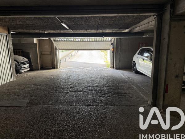 Parking à vendre 15 m² Évry-Courcouronnes