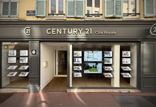 Appartement F4 à vendre  4 pièces - 77 m 2   ST GERMAIN EN LAYE  - 78
