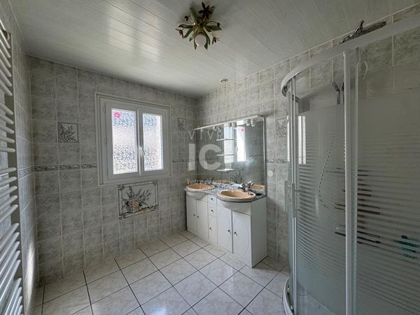 Maison Montreuil-bellay 6 pièce(s) 133 m2