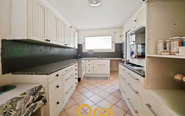 Maison à vendre    5 pièces • 330 m2 Marseille 12