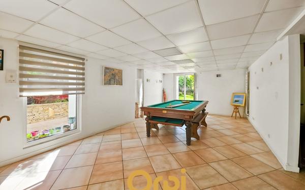 Maison à vendre    5 pièces • 330 m2 Marseille 12