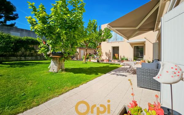 Maison à vendre    5 pièces • 330 m2 Marseille 12