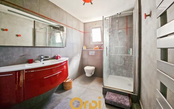 Maison à vendre    5 pièces • 330 m2 Marseille 12