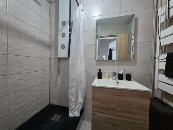 Appartement à SAINT-ETIENNE, 42100 - 3 pièces 55m²