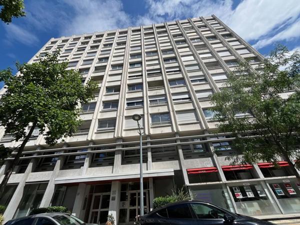 Parking / Box à louer à Lyon (69006)
