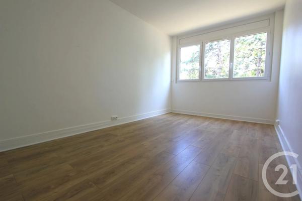 Appartement F5 à vendre  5 pièces - 106,65 m 2   ST MICHEL SUR ORGE  - 91