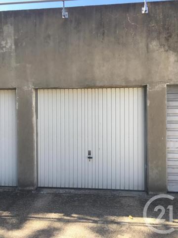 Parking à vendre  15 m 2   CORBEIL ESSONNES  - 91