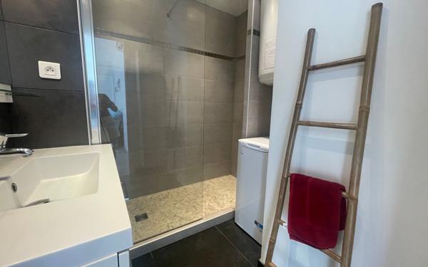 Appartement à vendre    2 pièces • 45 m2 Juan-les-Pins - Antibes