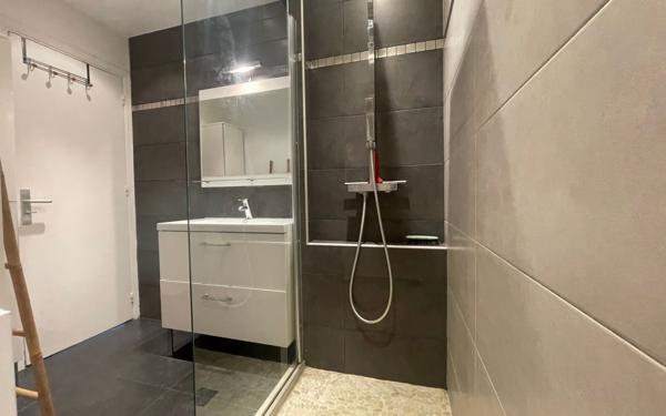 Appartement à vendre    2 pièces • 45 m2 Juan-les-Pins - Antibes