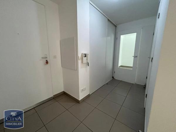 Appartement à louer 2 pièces 59.6m² Orléans (45100)