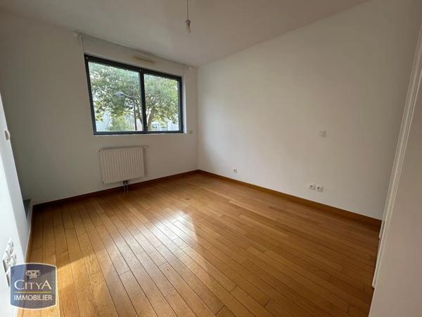 Appartement à louer 2 pièces 59.6m² Orléans (45100)