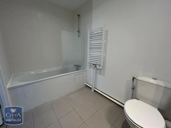 Appartement à louer 2 pièces 59.6m² Orléans (45100)