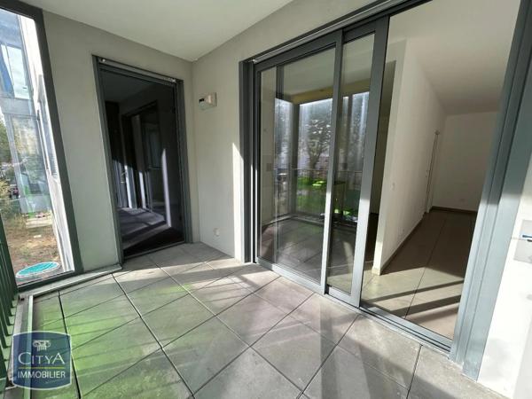 Appartement à louer 2 pièces 59.6m² Orléans (45100)