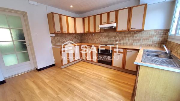 Maison de bourg 78m2, garage, préau et jardin