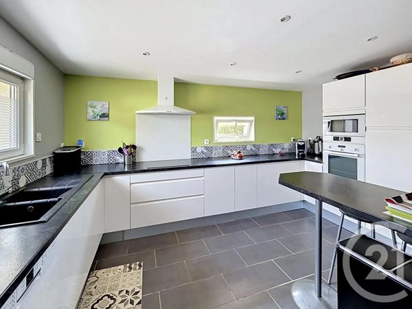 Maison à vendre  4 pièces - 112,68 m 2   SOTTEVILLE LES ROUEN  - 76