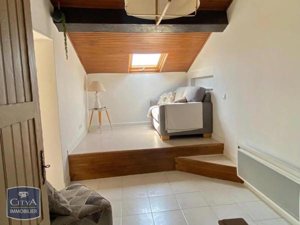 Appartement à louer 2 pièces 36.76m² Fréjus (83600)