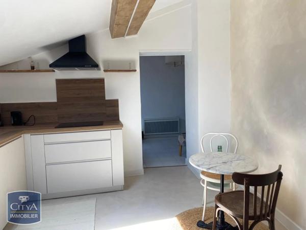 Appartement à louer 2 pièces 36.76m² Fréjus (83600)