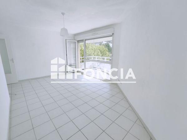 Location Studio 31.1 m² - LE CLOS DU MURET Eybens 38320