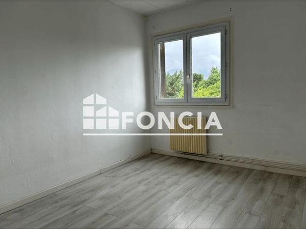 Location Appartement 4 pièces 73.1 m² - 1 RUE ESTIENNE D'ORVES Echirolles 38130