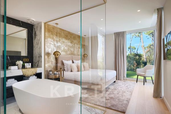 VILLA CONTEMPORAINE VUE MER SUR LE CAP D'ANTIBES