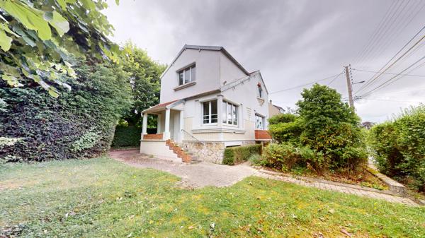 RIVE GAUCHE - Maison 7 pièces avec beau jardin