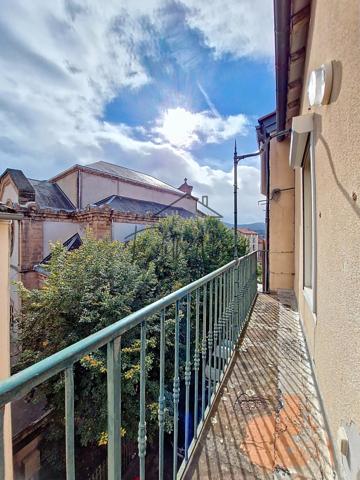 Millau (12100) Charmant appartement T2 de 36 m² - sans travaux - centre-ville de Millau