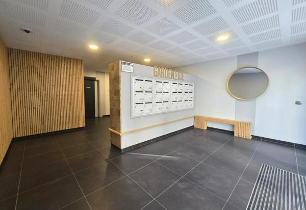 BASSIN A FLOT - IMMEUBLE 2020 - PARFAIT ETAT - TERRASSE AU CALME - PARKING - FAIBLES CHARGES - DPE B