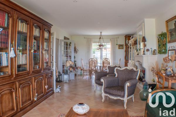 Maison 5 pièces de 124 m² à Esnandes (17137)