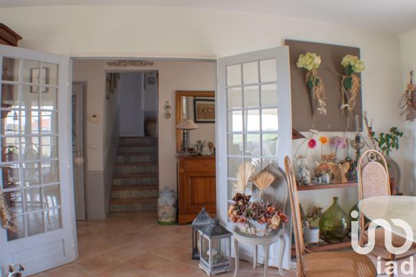 Maison 5 pièces de 124 m² à Esnandes (17137)