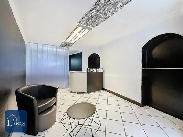 LOCAL COMMERCIAL - CENTRE-VILLE - GEX (01170)