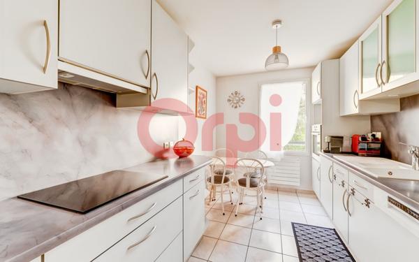 Appartement à vendre    4 pièces • 105,50 m2 Lyon 8