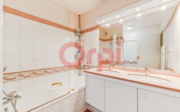 Appartement à vendre    4 pièces • 105,50 m2 Lyon 8