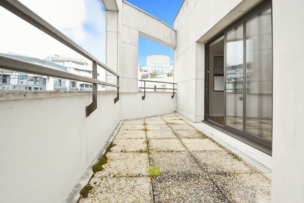 DUPLEX DERNIER ETAGE 4 P  TERRASSES & PARKINGS