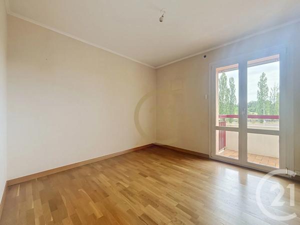 Appartement F4 à vendre  4 pièces - 84,79 m 2   LURE  - 70
