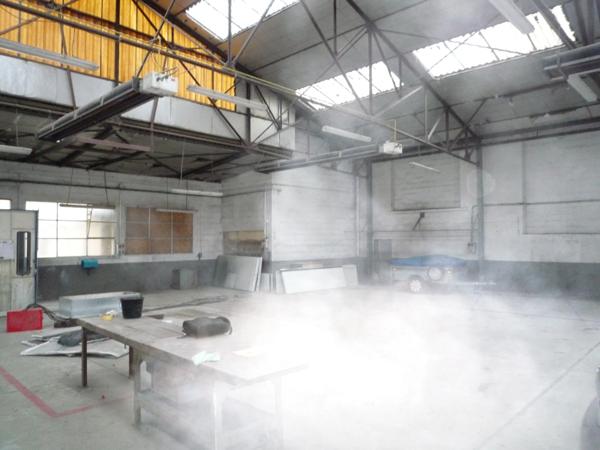 CHATEAU THIERRY (02) à vendre face à la gare, bâtiment industriel de 505 m2 avec bureaux et sanitaires