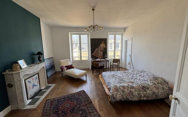 Maison à vendre    8 pièces •  Nogent-le-Rotrou