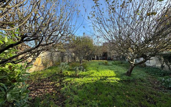 Maison à vendre    8 pièces •  Nogent-le-Rotrou