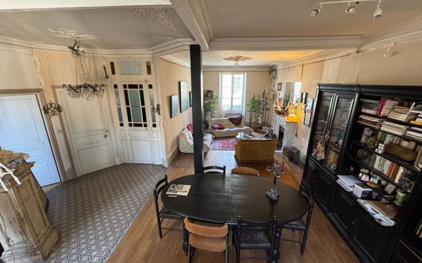 Maison à vendre    8 pièces •  Nogent-le-Rotrou