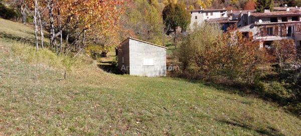 Vente Terrain 812 m2 à Briançonnet