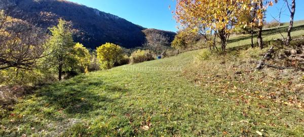 Vente Terrain 812 m2 à Briançonnet