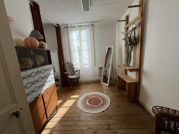 Immeuble à vendre 135 000 € Saint-Astier 8 p 180 m² DPE C