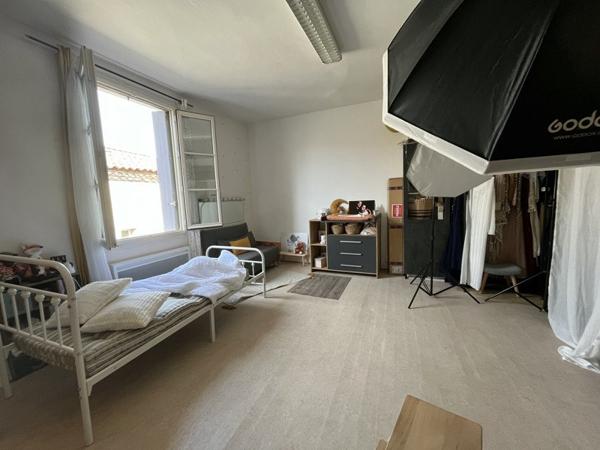Immeuble à vendre 135 000 € Saint-Astier 8 p 180 m² DPE C