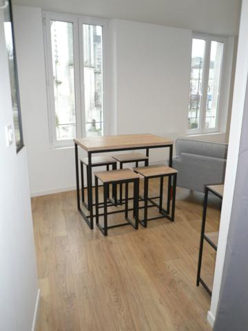 ⚜ COGNAC A louer Appartement 2 Pièces Meublé ⚜