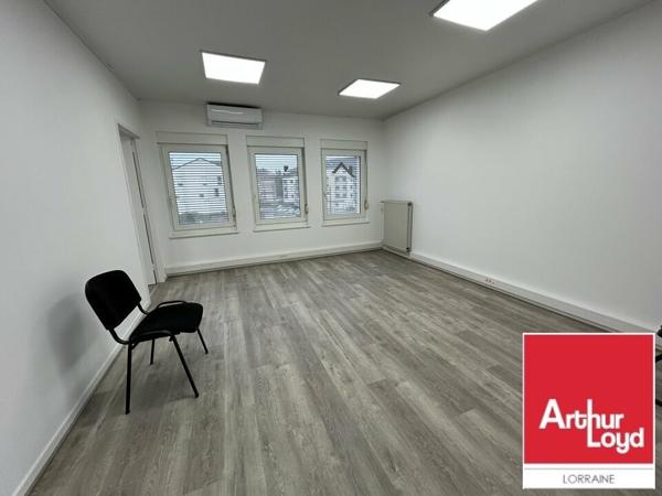 BUREAUX à LOUER de 65 m²